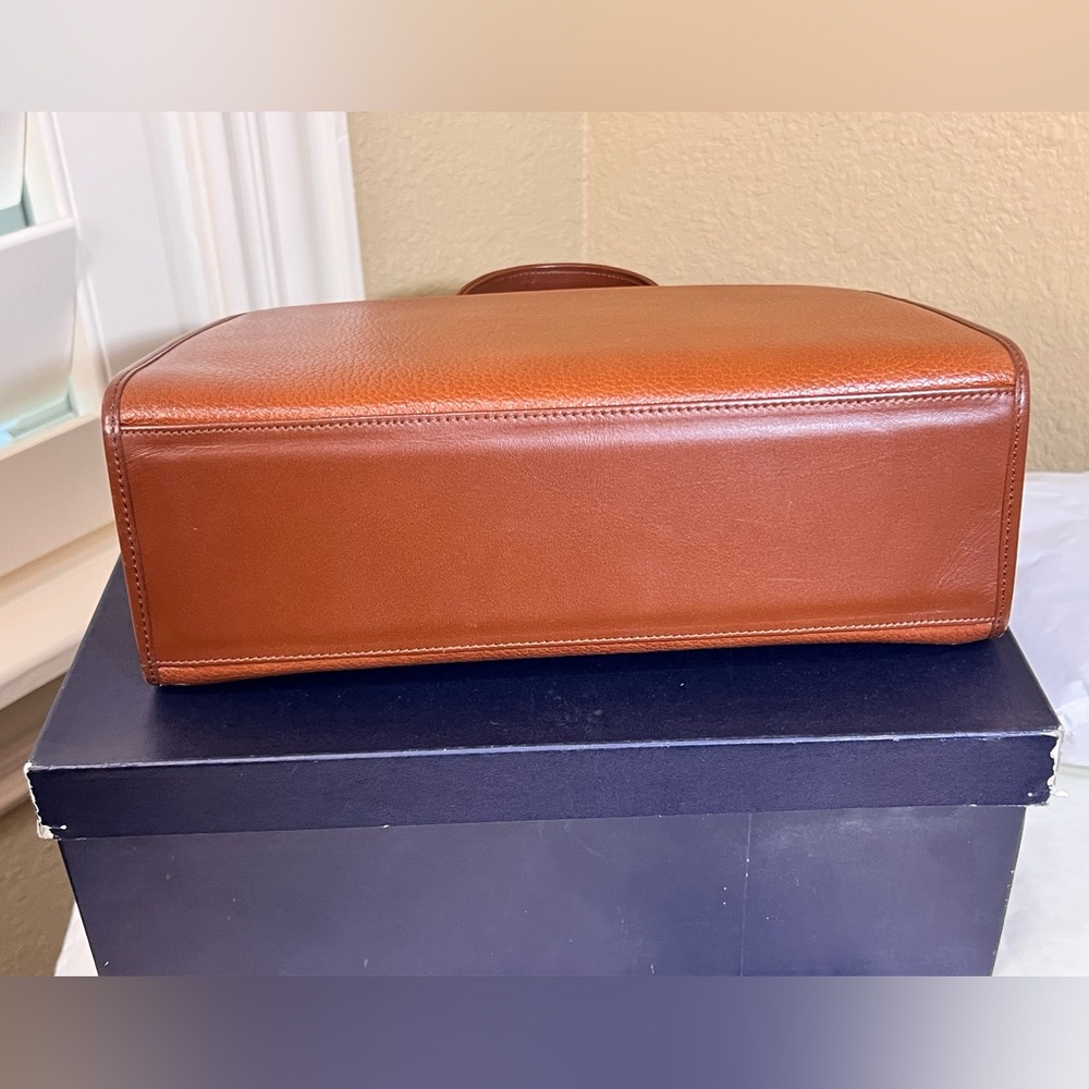 Vintage Burberrys Brown Leather Bag with Plaid Lining - Picture 13 of 16